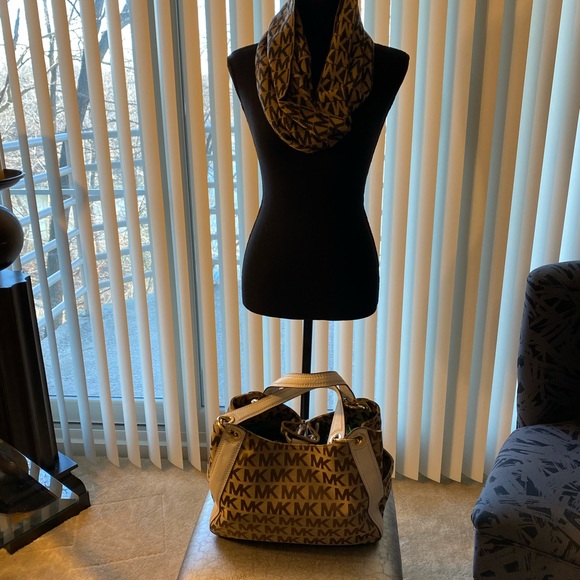 Purse - Picture 4 of 6